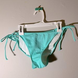 VICTORIA SECRET STRING BOTTOMS